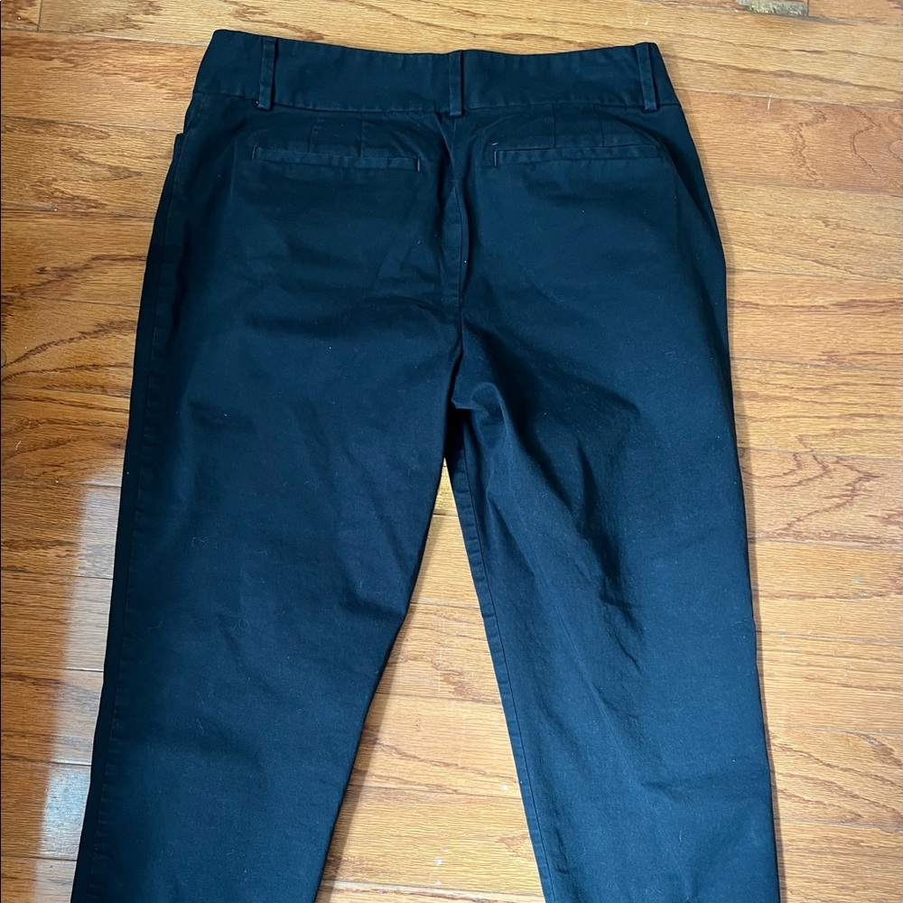 Ann Taylor LOFT Black Cropped Trousers - size 6